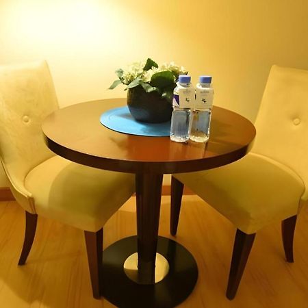 Lancaster Hotel Manila Mandaluyong Exteriér fotografie