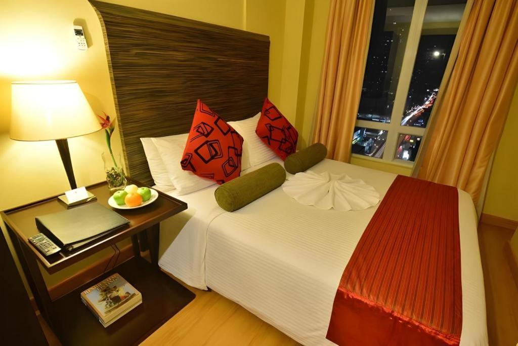 Lancaster Hotel Manila Mandaluyong Exteriér fotografie